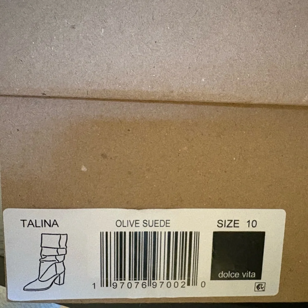 Dolce Vita Talina Boots Olive Suede - Picture 4 of 8